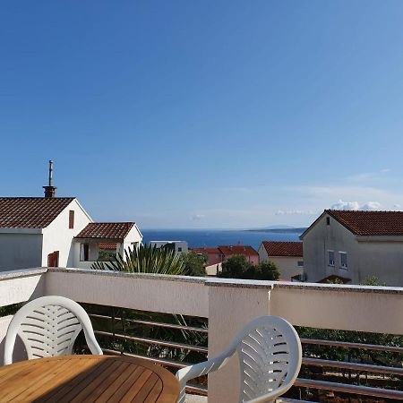 Apartment With Terace And Sea View Marica Krk Town Exterior photo