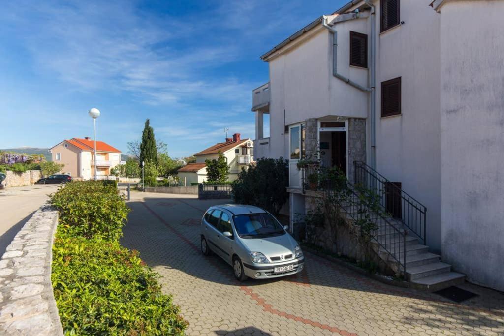 Apartment With Terace And Sea View Marica Krk Town Exterior photo