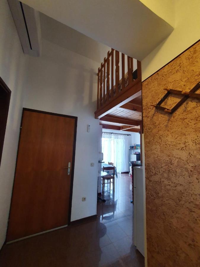 Apartment With Terace And Sea View Marica Krk Town Exterior photo