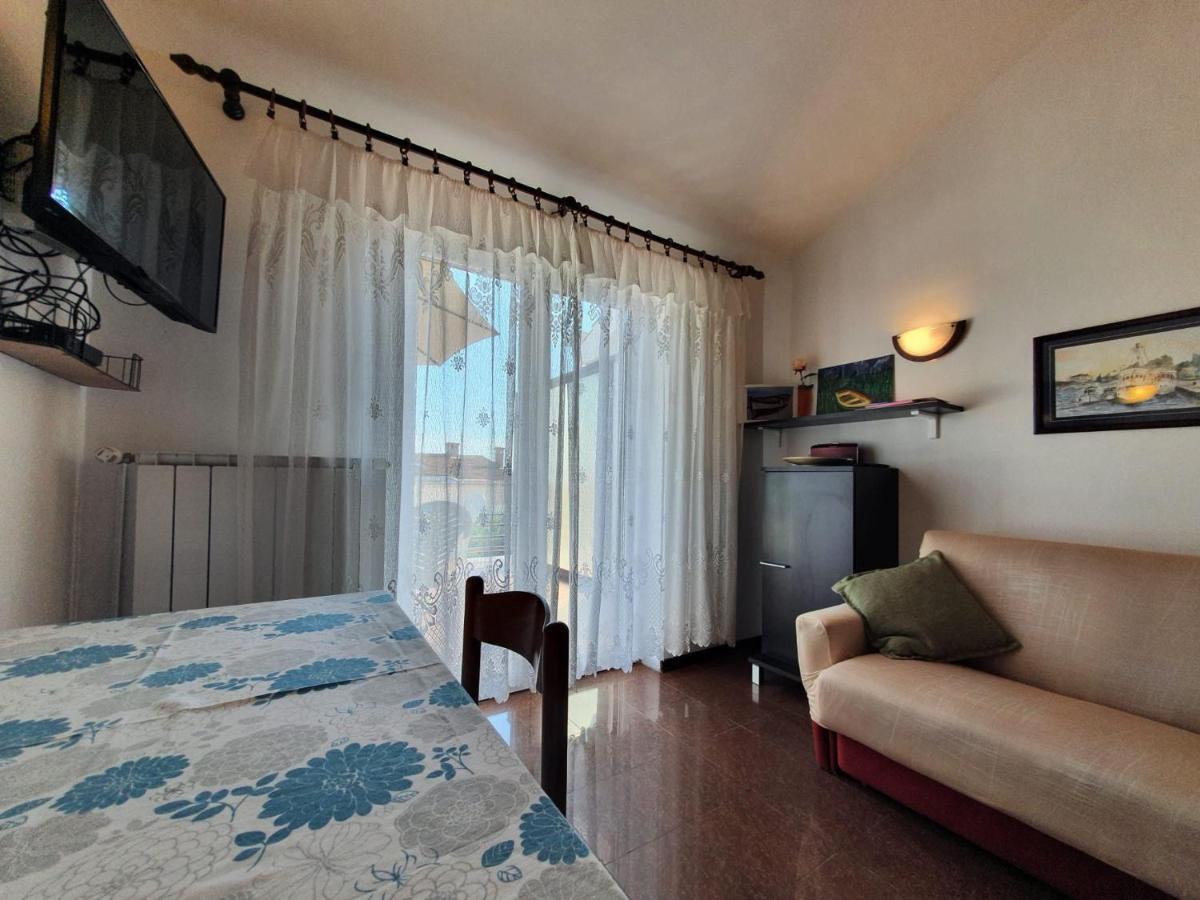Apartment With Terace And Sea View Marica Krk Town Exterior photo