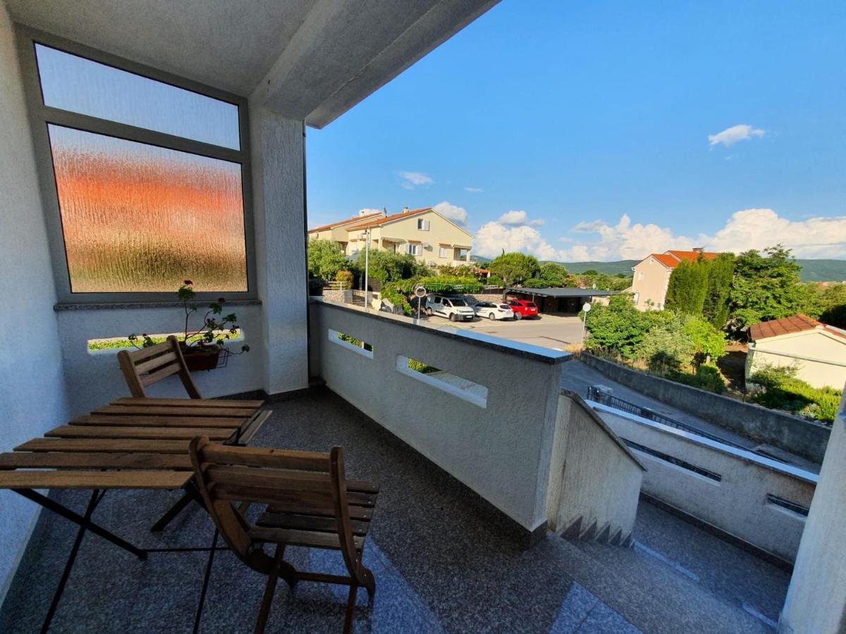 Apartment With Terace And Sea View Marica Krk Town Exterior photo